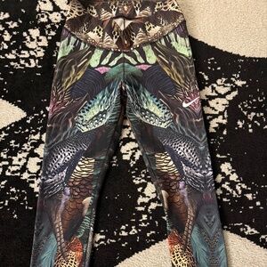Nike Dri-Fit Feather Leggings Size L